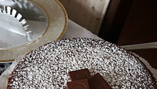 Çikolatalı ve Cevizli Kek Tarifi