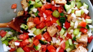 Gazpacho salatası Tarifi