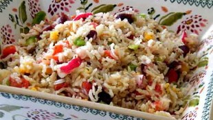 Klasik pirinç salatası Tarifi